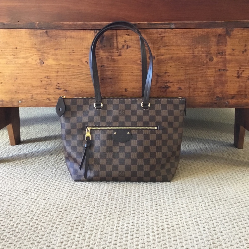 Louis Vuitton Iena PM in Damier Ebene